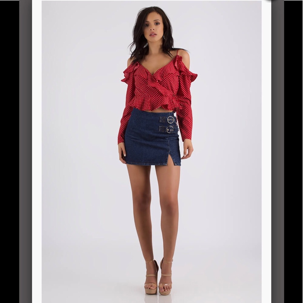 Dot The Eyes Ruffled Cold-Shoulder Top - Picture 7 of 8